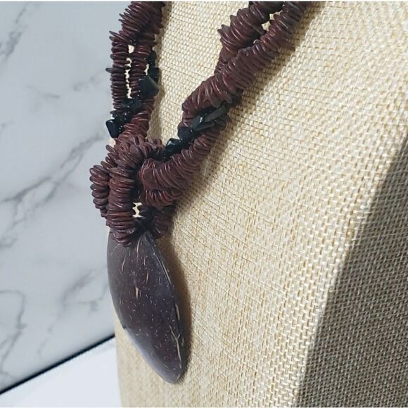 ARTISAN Coconut Shell Beaded Twist Necklace - Picture 4 of 9